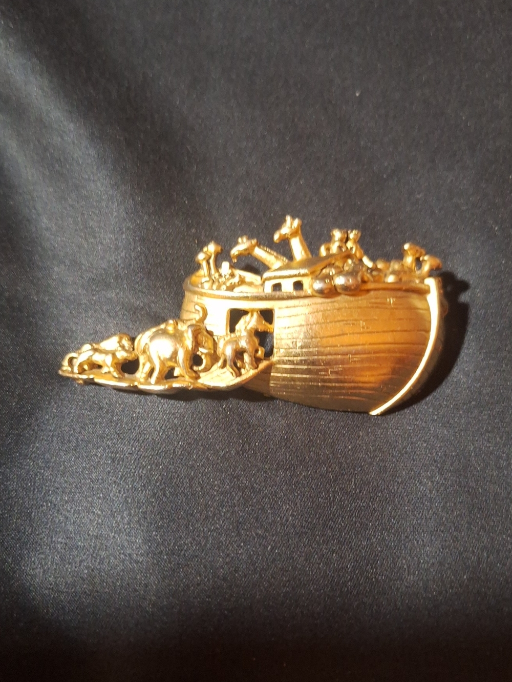 Vintage AJC Signed Gold Tone Noah's Ark Animal Brooch